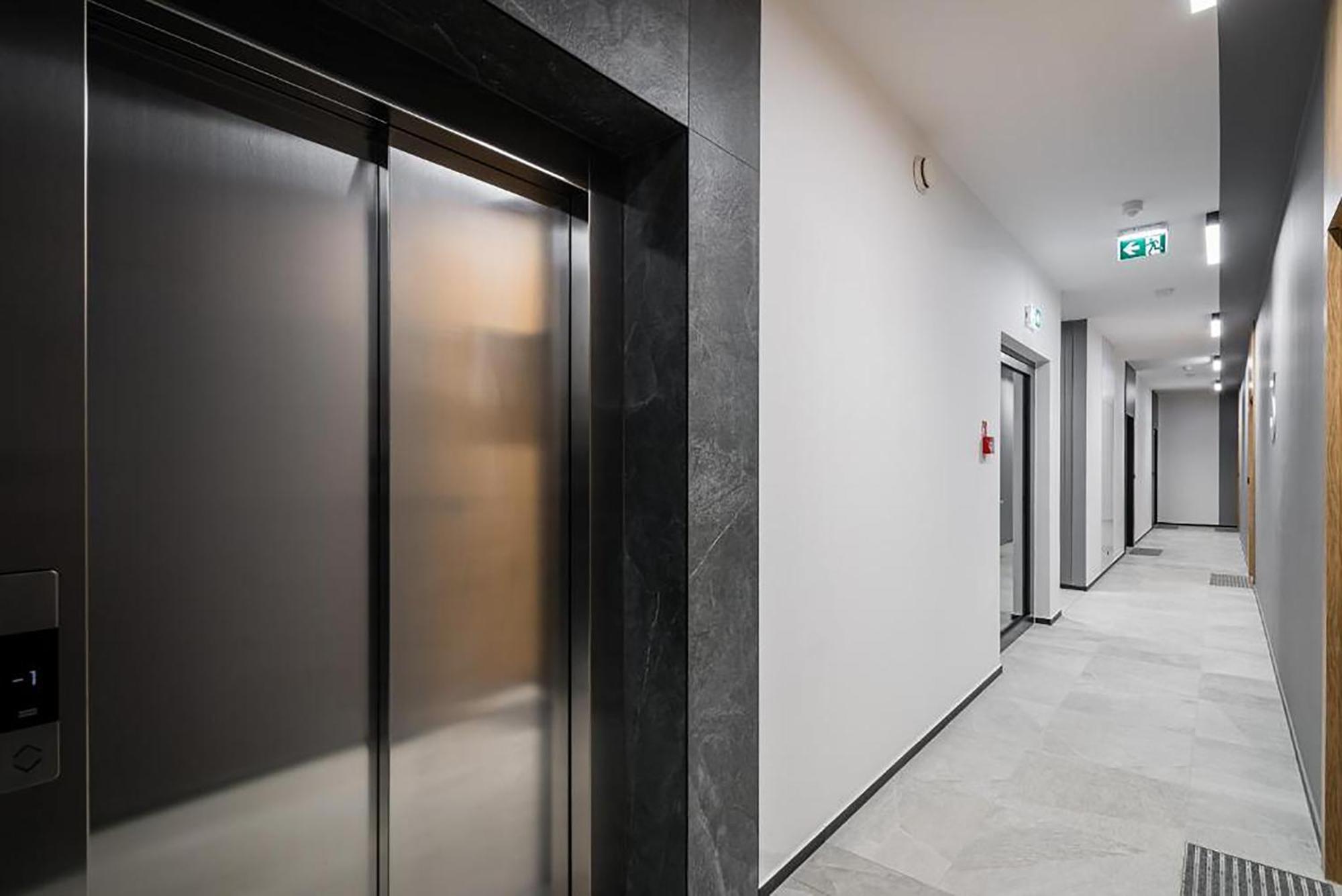 Golden Residence Apartment Красков Екстериор снимка