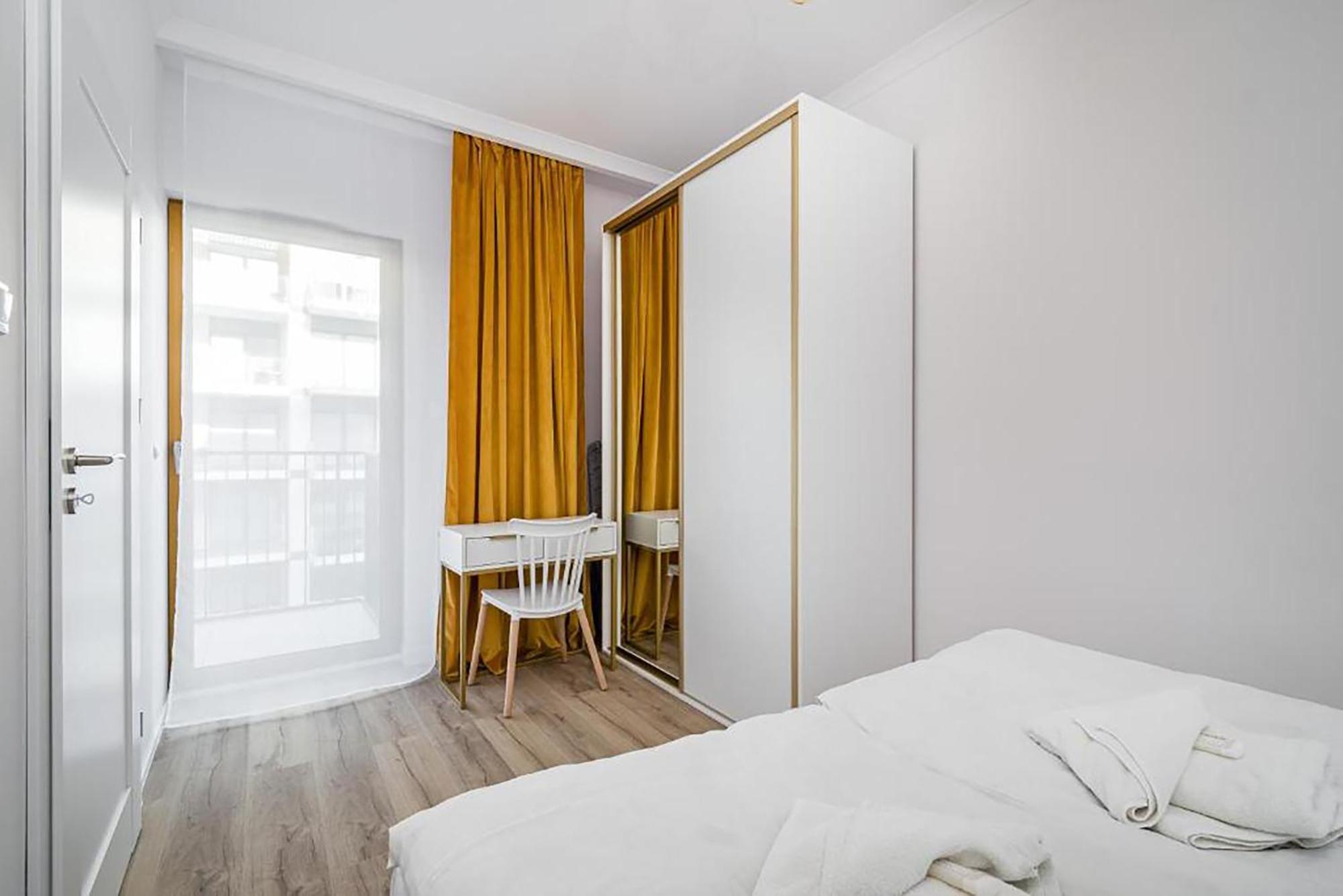 Golden Residence Apartment Красков Екстериор снимка